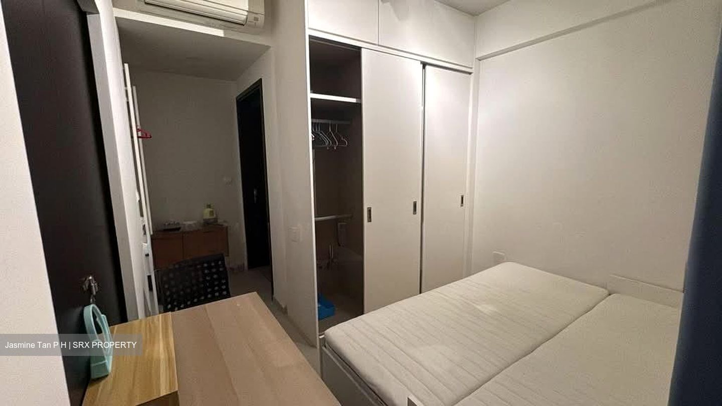 Lake Life (D22), Condominium #557118611